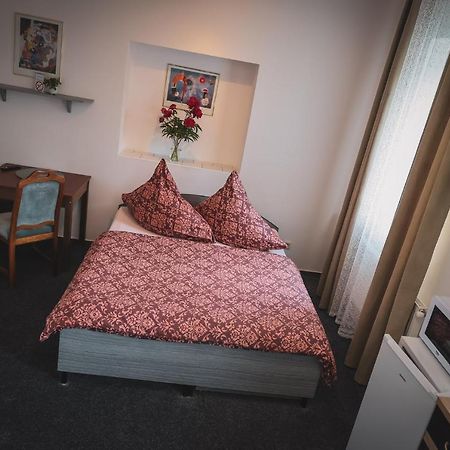 Hotel Apartment Faraon Rumburk Eksteriør billede